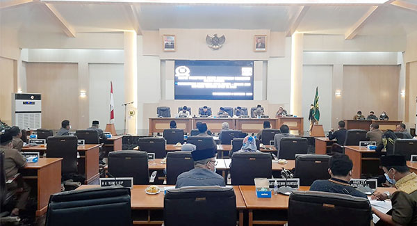 RAPAT Paripurna DPRD Kabupaten Sukabumi.