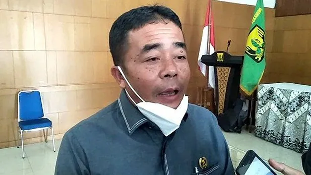 Paoji Nurjaman, Ketua Komisi I DPRD Kabupaten Sukabumi